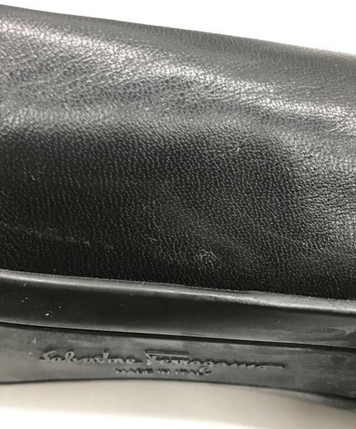 Salvatore Ferragamo（サルヴァトーレ フェラガモ）Salvatore Ferragamo (サルヴァトーレ フェラガモ) 装飾リボンパンプス ブラック サイズ:40の古着・服飾アイテム