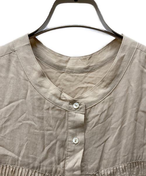 Spick and Span（スピック＆スパン）Spick and Span (スピックアンドスパン) ボイルピンタックワンピース ベージュ サイズ:Sの古着・服飾アイテム