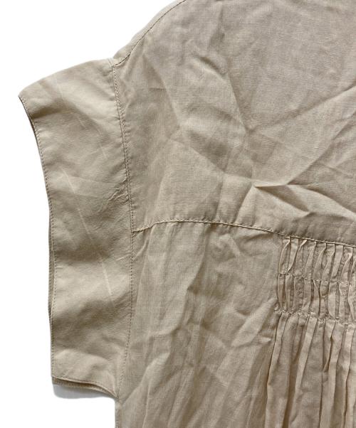 Spick and Span（スピック＆スパン）Spick and Span (スピックアンドスパン) ボイルピンタックワンピース ベージュ サイズ:Sの古着・服飾アイテム