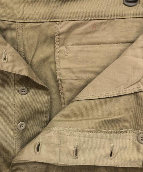 c.i.o.derval（シーアイオーダーバル）c.i.o.derval (シーアイオーダーバル) フランス軍M52ハーフパンツ ベージュ サイズ:SIZE 5の古着・服飾アイテム