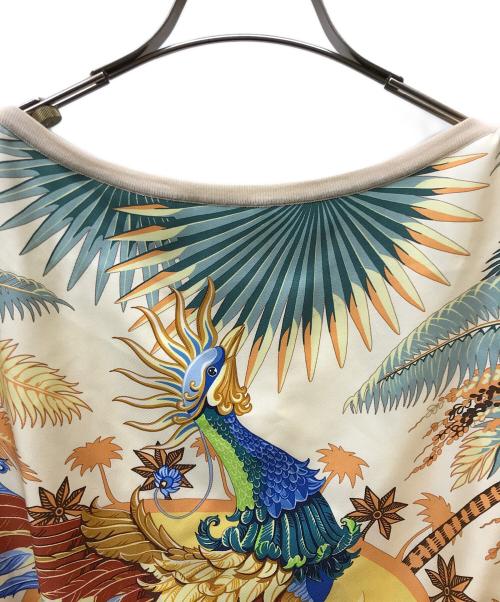 HERMES（エルメス）HERMES (エルメス) シルクノースリーブニット 不死鳥の神話 ベージュ サイズ:34の古着・服飾アイテム