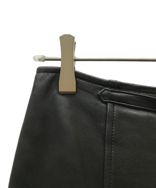 BURBERRY BLUE LABEL（バーバリー ブルー レーベル）BURBERRY BLUE LABEL (バーバリーブルーレーベル) ラムレザースカート ブラック サイズ:Mの古着・服飾アイテム