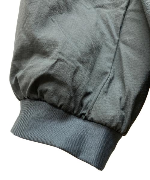 ARC'TERYX（アークテリクス）ARC'TERYX (アークテリクス) ATOM LT HOODY グレー サイズ:Mの古着・服飾アイテム