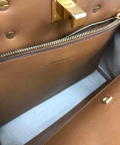 Salvatore Ferragamo（サルヴァトーレ フェラガモ）Salvatore Ferragamo (サルヴァトーレ フェラガモ) 2WAYショルダーバッグ ブラウンの古着・服飾アイテム