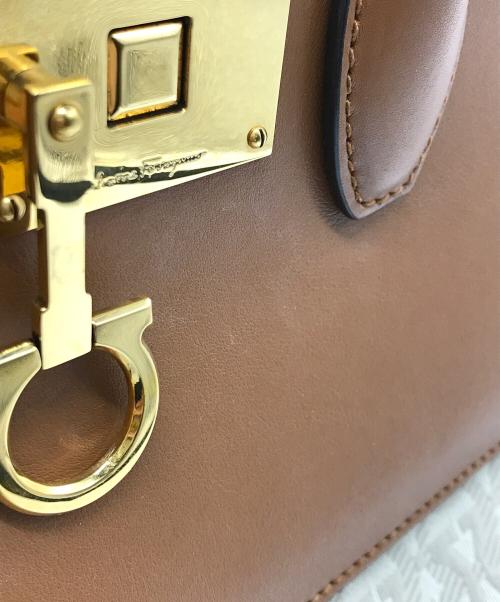 Salvatore Ferragamo（サルヴァトーレ フェラガモ）Salvatore Ferragamo (サルヴァトーレ フェラガモ) 2WAYショルダーバッグ ブラウンの古着・服飾アイテム