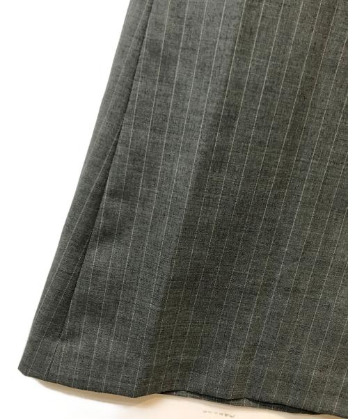 AKIKOAOKI（アキコアオキ）akikoaoki (アキコアオキ) ピンストライプハイウエス卜フレアスカート グレー サイズ:FREEの古着・服飾アイテム