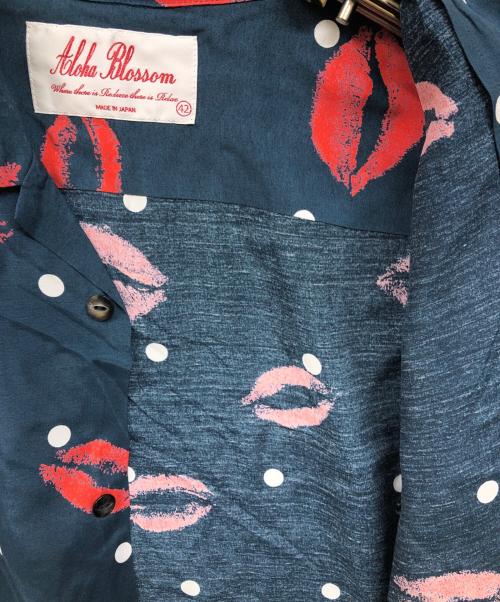 Aloha Blossom（アロハブロッサム）Aloha Blossom (アロハブロッサム) Kiss ALOHA SHIRTS ネイビー サイズ:42の古着・服飾アイテム