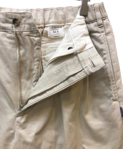 TapWater（タップウォーター）TapWater (タップウォーター) Cotton Chino Tuck Trousers ベージュ サイズ:36の古着・服飾アイテム