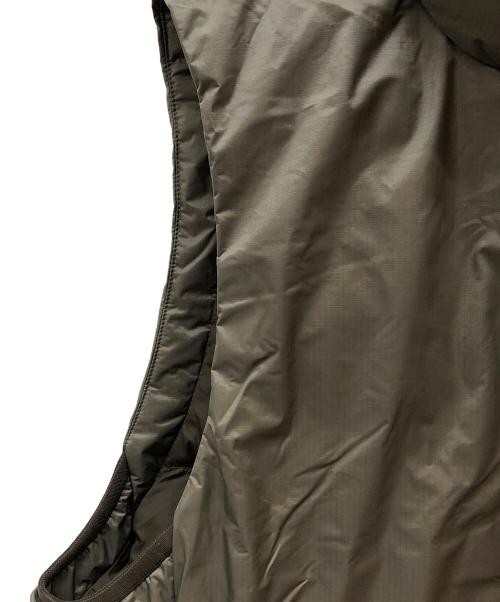 NANGA（ナンガ）NANGA (ナンガ) AURORA TEX STAND COLLAR DOWN VEST オリーブ サイズ:Lの古着・服飾アイテム