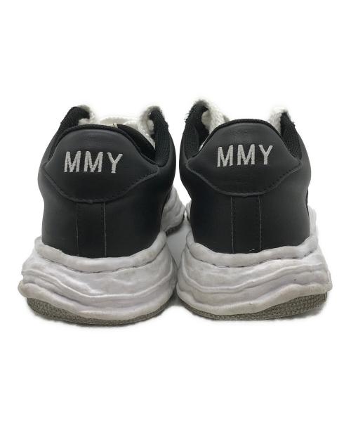 Maison MIHARA YASUHIRO（メゾン ミハラ ヤスヒロ）Maison MIHARA YASUHIRO (メゾン ミハラ ヤスヒロ) WAYNE LOW ブラック×ホワイト サイズ:不明の古着・服飾アイテム