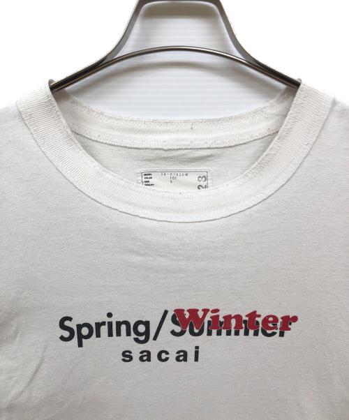 sacai（サカイ）sacai (サカイ) CUT SEWN ロゴ TEE ホワイト サイズ:3の古着・服飾アイテム