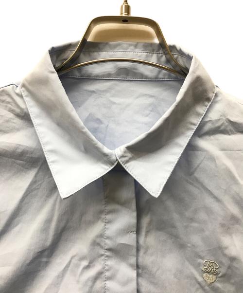 Rirandture（リランドチュール）Rirandture (リランドチュール) ハートロゴ刺繍クロップドシャツ ブルー サイズ:2の古着・服飾アイテム