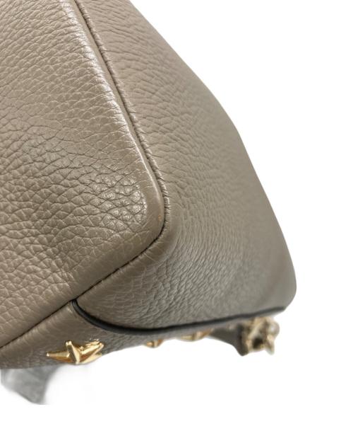 JIMMY CHOO（ジミーチュウ）JIMMY CHOO (ジミーチュウ) 2WAYバッグ グレージュの古着・服飾アイテム