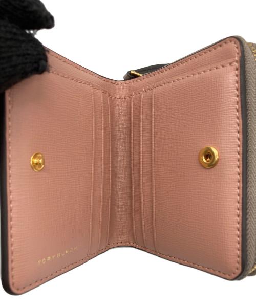 TORY BURCH（トリーバーチ）TORY BURCH (トリーバーチ) 2つ折り財布 グレーの古着・服飾アイテム