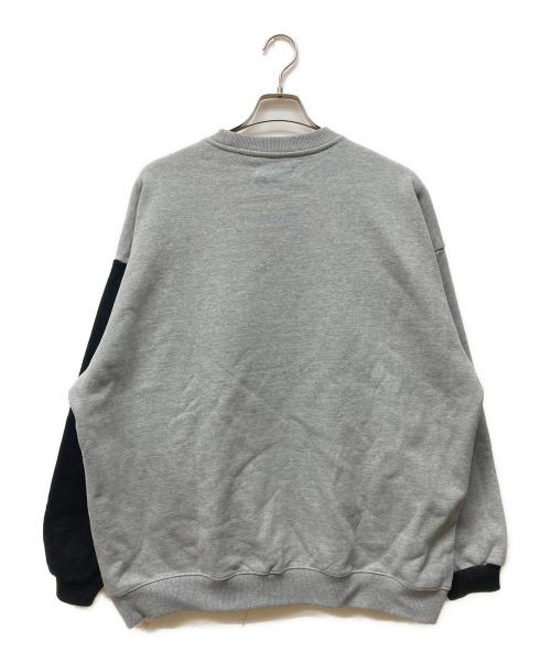 TIGHTBOOTH PRODUCTION（タイトブースプロダクション）TIGHTBOOTH PRODUCTION (タイトブースプロダクション) IMPLANT CREW SWEAT グレー サイズ:Lの古着・服飾アイテム