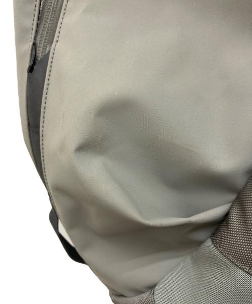 ARC'TERYX（アークテリクス）ARC'TERYX (アークテリクス) BEAMS (ビームス) アロー22 グレーの古着・服飾アイテム