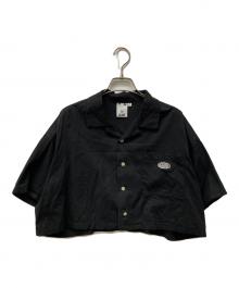 X-GIRL（エックスガール）の古着「WORLD LOGO OPEN COLLAR CROPPED SHIRT」｜ブラック