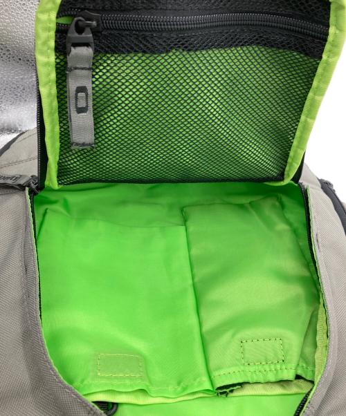 OAKLEY（オークリー）OAKLEY (オークリー) オールドバックパック カーキの古着・服飾アイテム