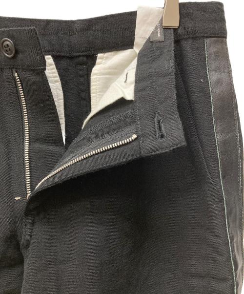COMME des GARCONS HOMME PLUS（コムデギャルソンオムプリュス）COMME des GARCONS HOMME PLUS (コムデギャルソンオムプリュス) レザー側章ウールパンツ ブラック サイズ:Sの古着・服飾アイテム