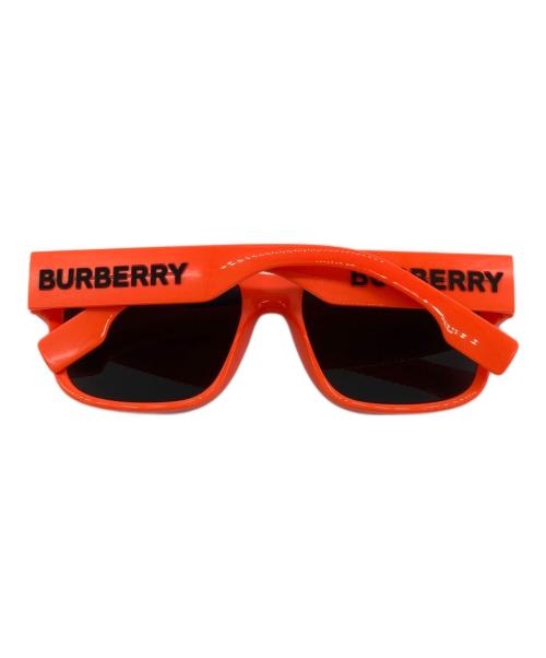 BURBERRY LONDON ENGLAND（バーバリー ロンドン イングランド）BURBERRY LONDON ENGLAND (バーバリー ロンドン イングランド) ネオンカラー ロゴサングラス オレンジ サイズ:57□18 145の古着・服飾アイテム