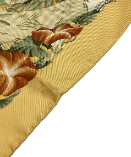 Salvatore Ferragamo（サルヴァトーレ フェラガモ）Salvatore Ferragamo (サルヴァトーレ フェラガモ) アニマル柄シルクスカーフ イエローの古着・服飾アイテム