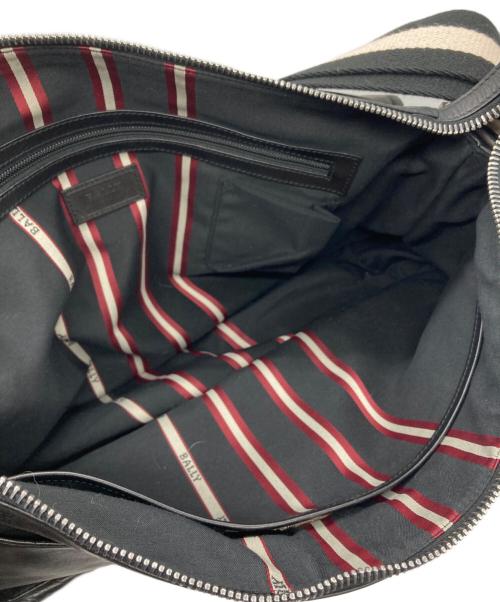 BALLY（バリー）BALLY (バリー) シンプルレザーショルダーバッグ ブラックの古着・服飾アイテム