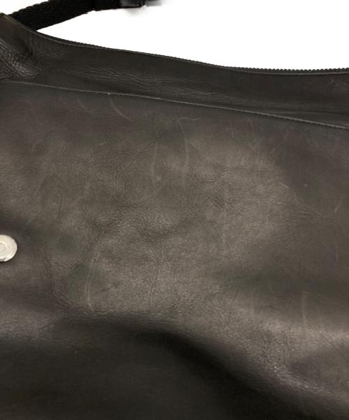 BALLY（バリー）BALLY (バリー) シンプルレザーショルダーバッグ ブラックの古着・服飾アイテム