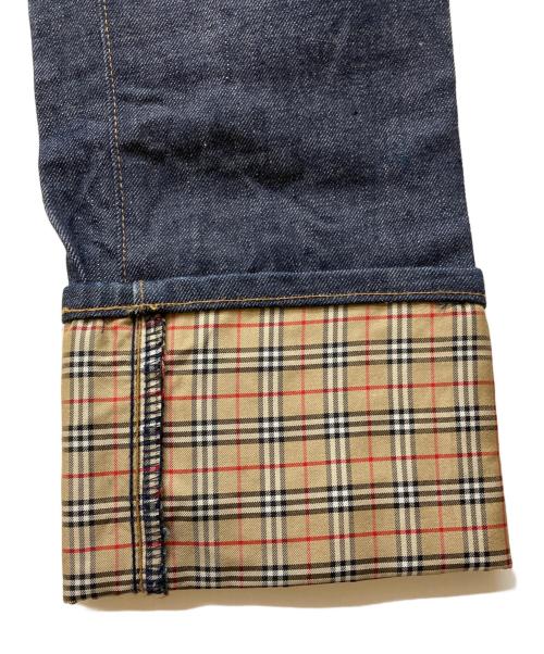 BURBERRY BLUE LABEL（バーバリー ブルー レーベル）BURBERRY BLUE LABEL (バーバリーロンドンブルーレーベル) 裏ノヴァチェックリジットデニムパンツ インディゴ サイズ:38の古着・服飾アイテム