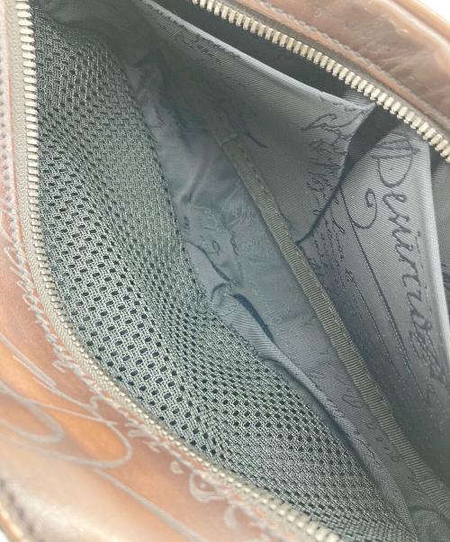 Berluti（ベルルッティ）Berluti (ベルルッティ) カリグラフィ スクリットポーチの古着・服飾アイテム