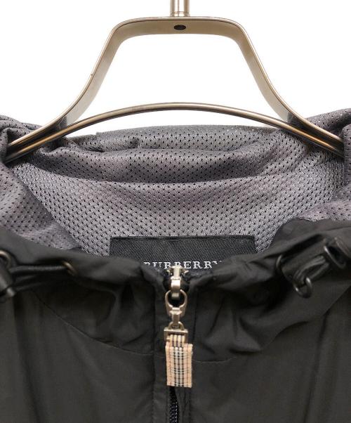 BURBERRY BLACK LABEL（バーバリーブラックレーベル）BURBERRY BLACK LABEL (バーバリーブラックレーベル) ノヴァストライプナイロンジャケット ブラック サイズ:Ｍの古着・服飾アイテム