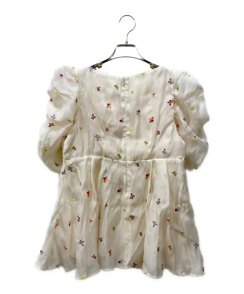 CELFORD（セルフォード）CELFORD (セルフォード) 小花刺繍ペプラムブラウス ベージュ サイズ:38の古着・服飾アイテム