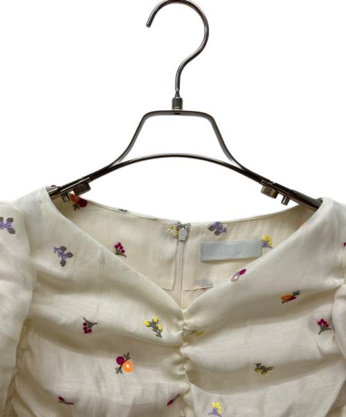 CELFORD（セルフォード）CELFORD (セルフォード) 小花刺繍ペプラムブラウス ベージュ サイズ:38の古着・服飾アイテム