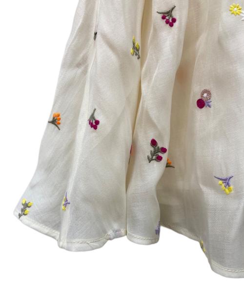 CELFORD（セルフォード）CELFORD (セルフォード) 小花刺繍ペプラムブラウス ベージュ サイズ:38の古着・服飾アイテム