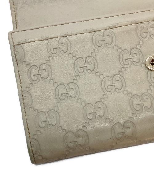 GUCCI（グッチ）GUCCI (グッチ) ラブリーハート グッチシマ ラウンドジップウォレット アイボリーの古着・服飾アイテム