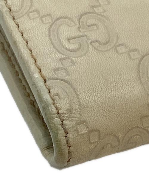 GUCCI（グッチ）GUCCI (グッチ) ラブリーハート グッチシマ ラウンドジップウォレット アイボリーの古着・服飾アイテム