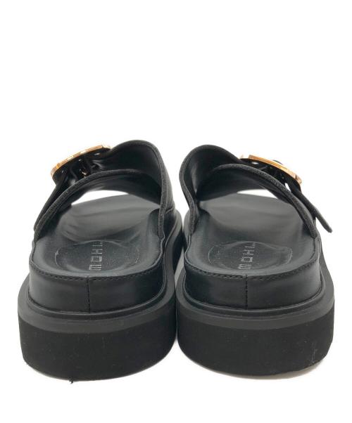 MOHI（モヒ）MOHI (モヒ) ビッグバックルサンダル ブラック×ゴールド サイズ:SIZE 69の古着・服飾アイテム