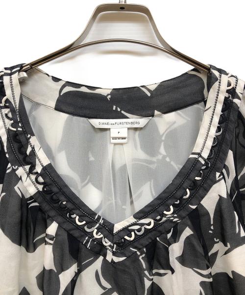 DIANE VON FURSTENBERG（ダイアンフォンファステンバーグ）DIANE VON FURSTENBERG (ダイアンフォンファステンバーグ) シルクブラウス ブラック×ホワイト サイズ:記載なしの古着・服飾アイテム
