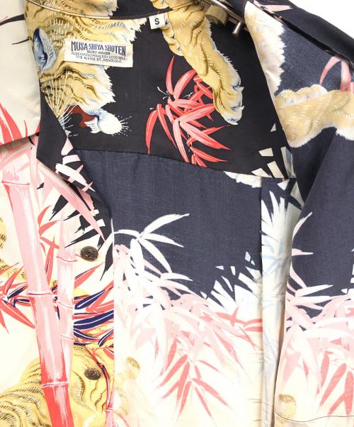 Sun Surf SPECIAL EDITION（サンサーフ・スペシャルエディション）Sun Surf SPECIAL EDITION (サンサーフ・スペシャルエディション) MUSA-SHIYA SHOTEN (ムサシヤショウテン) BAMBOO TIGER アロハシャツ ブラック サイズ:Sの古着・服飾アイテム