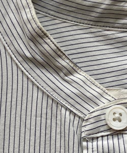 COMOLI（コモリ）COMOLI (コモリ) バンドカラーシャツ ホワイト サイズ:１の古着・服飾アイテム