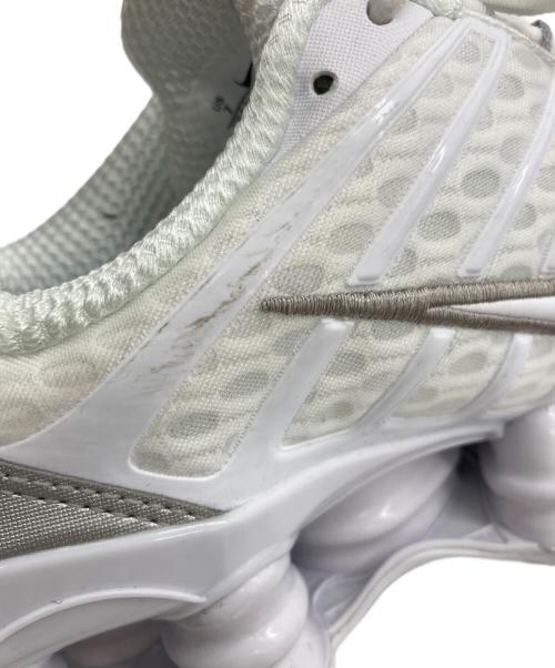 NIKE（ナイキ）NIKE (ナイキ) W SHOX TL WHITE ホワイト サイズ:SIZE 24cmの古着・服飾アイテム