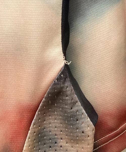 UMBRO（アンブロ）UMBRO (アンブロ) BAL (バル) SOCCER JERSEY マルチカラー サイズ:SIZE 2の古着・服飾アイテム