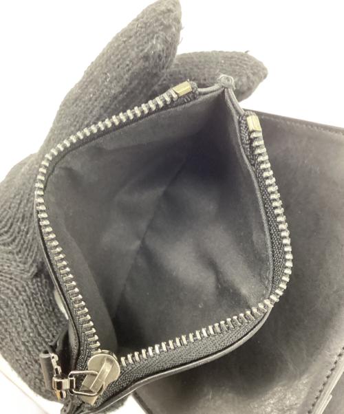Maison Margiela 11（メゾンマルジェラ 11）Maison Margiela 11 (メゾンマルジェラ 11) フリップフラップ ラージ 二つ折りウォレットの古着・服飾アイテム