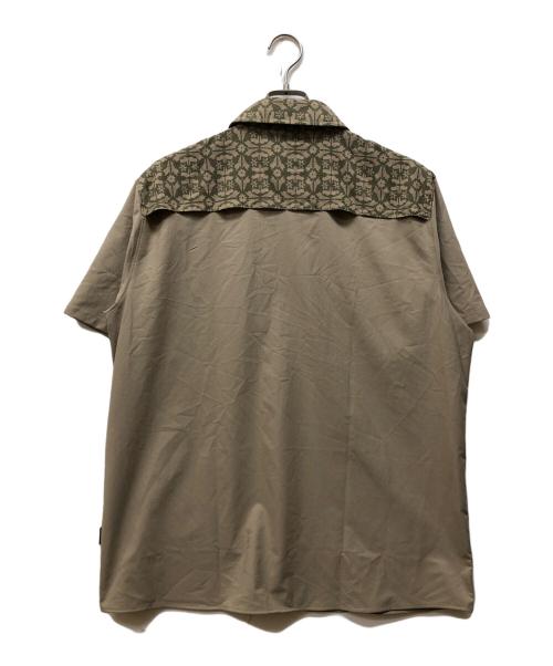 Patagonia（パタゴニア）Patagonia (パタゴニア) ショートスリーブ・セルフガイデッド・サン・シャツ ベージュ サイズ:M 未使用品の古着・服飾アイテム