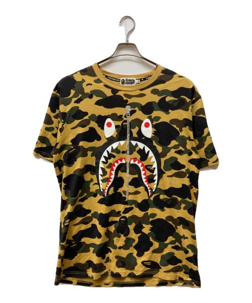 A BATHING APE（ア ベイシング エイプ）A BATHING APE (ア ベイシング エイプ) 1st CAMO SHARK TEE ブラウン サイズ:2XLの古着・服飾アイテム