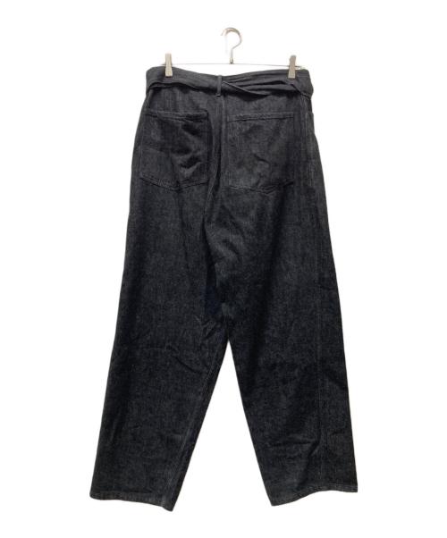 COMOLI（コモリ）COMOLI (コモリ) 22SS デニムベルテッドパンツ カラー Black ecru サイズ:3の古着・服飾アイテム