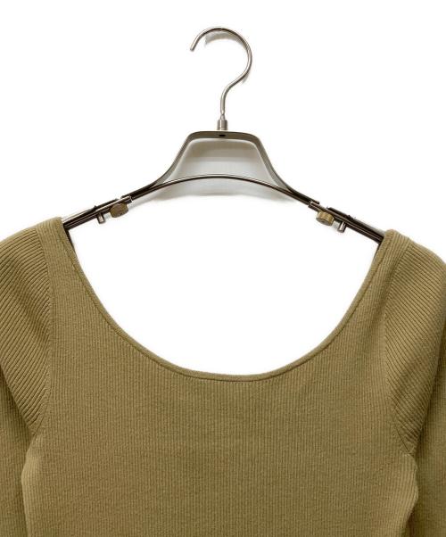 POLO RALPH LAUREN（ポロ・ラルフローレン）POLO RALPH LAUREN (ポロ・ラルフローレン) プリーツ切替ニットワンピース ベージュ サイズ:2の古着・服飾アイテム