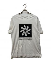 Gosha Rubchinskiy（ゴーシャラブチンスキー）の古着「ARROWS TEE」｜ホワイト