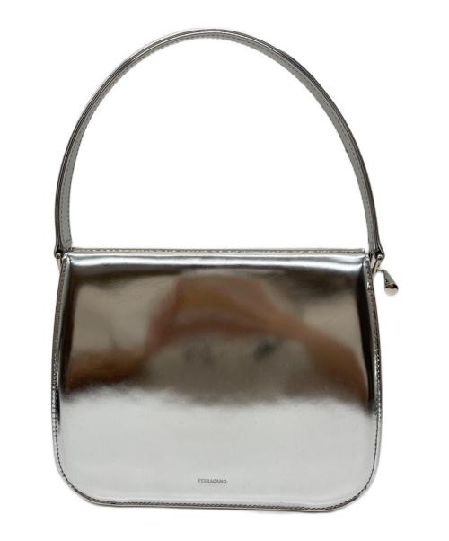 Ferragamo（フェラガモ）Ferragamo (フェラガモ) 24SS メタリック トップハンドルバッグ シルバーの古着・服飾アイテム