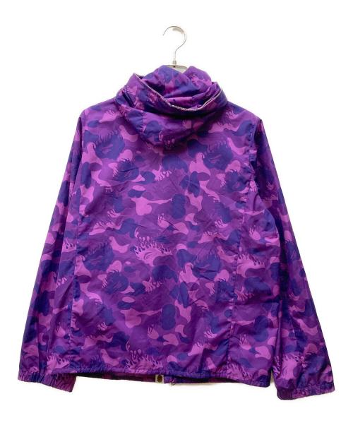A BATHING APE（ア ベイシング エイプ）A BATHING APE (ア ベイシング エイプ) ファイヤーカモナイロンパーカー パープル サイズ:Sの古着・服飾アイテム