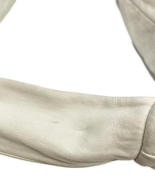 MARNI（マルニ）MARNI (マルニ) ビッグワンショルダーバッグ ホワイトの古着・服飾アイテム